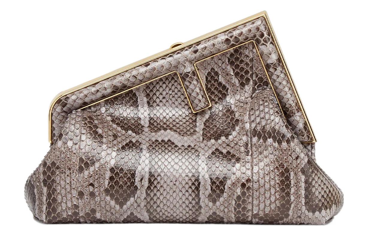 FENDI Первая Python Skin One Shoulder Crossbody Clutch Small Women's Dark Gray
FENDI Первая Python Skin One Shoulder Crossbody Clutch Small Women's Dark Gray
