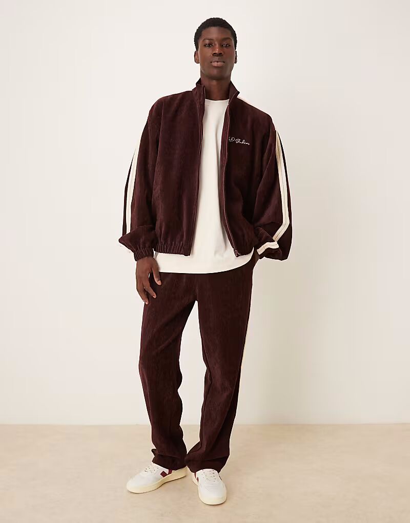 Спортивная куртка с вышивкой Asos Design, темно-красный
Спортивная куртка с вышивкой Asos Design, темно-красный