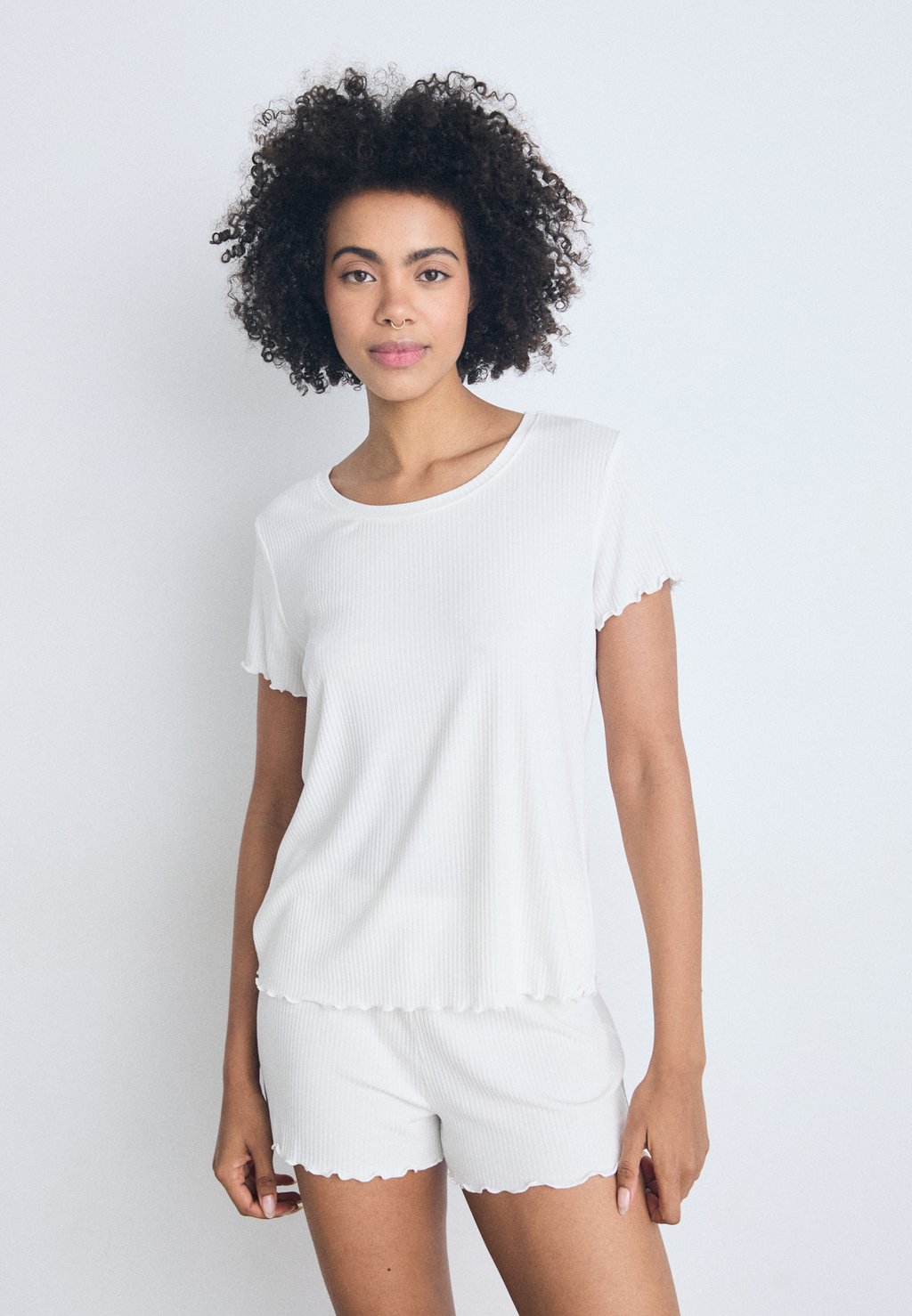 Пижама SHORTY SET LASCANA, песочный
Пижама SHORTY SET LASCANA, песочный