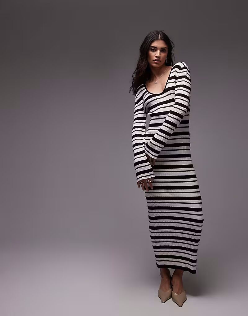 Платье макси Topshop с круглым вырезом и отделкой в рубчик в оливковую полоску
Платье макси Topshop с круглым вырезом и отделкой в рубчик в оливковую полоску