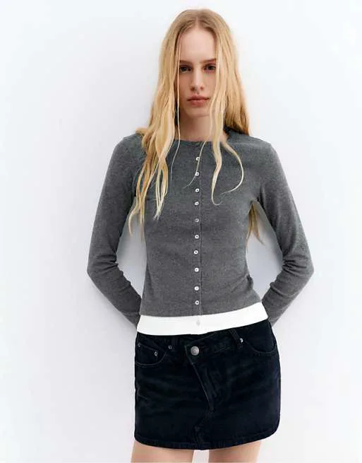 Серая меланжевая куртка на пуговицах Pull&Bear Soft-touch
Серая меланжевая куртка на пуговицах Pull&Bear Soft-touch