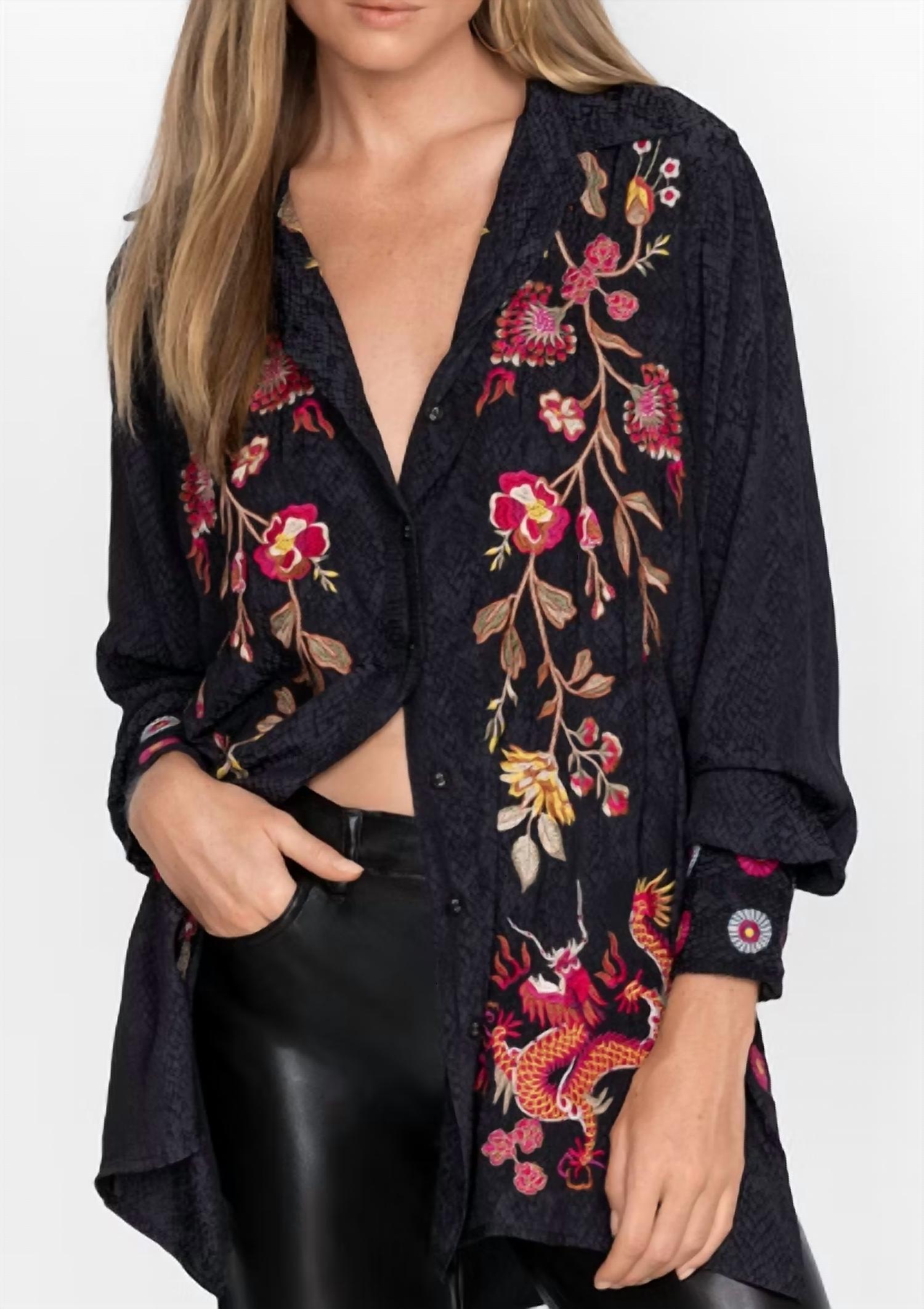 Лиллит туника с высоким разрезом в черном цвете Johnny Was
Лиллит туника с высоким разрезом в черном цвете Johnny Was