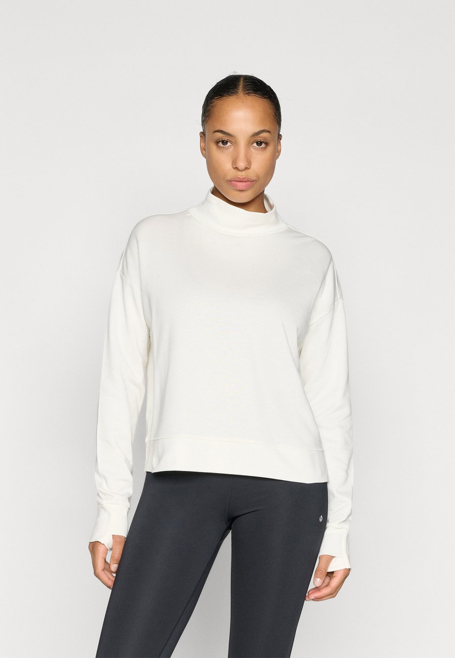 Топ Sweaty Betty AFTER CLASS FUNNEL NECK, White
Топ Sweaty Betty AFTER CLASS FUNNEL NECK, White