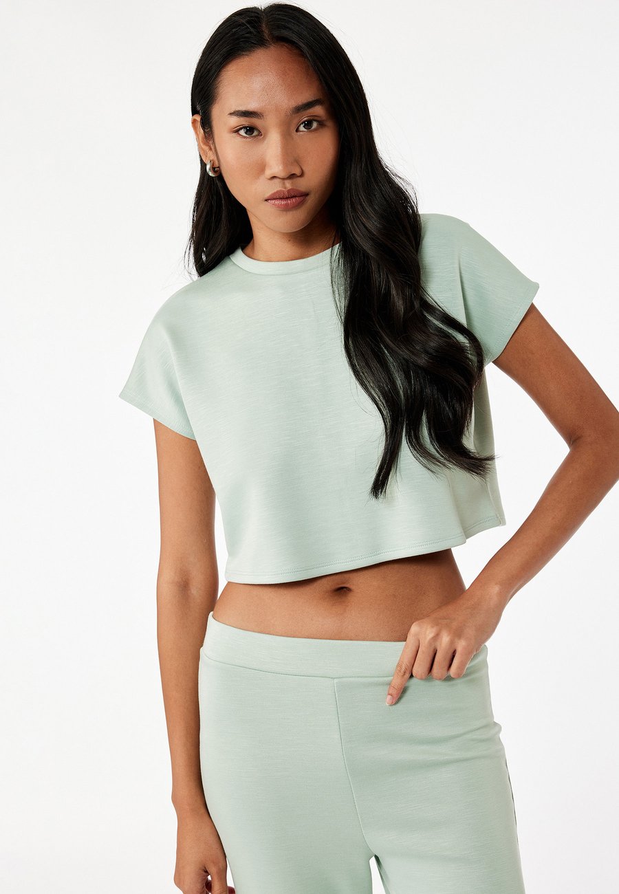 Футболка Koton BASIC T-SHIRT ., Green
Футболка Koton BASIC T-SHIRT ., Green
