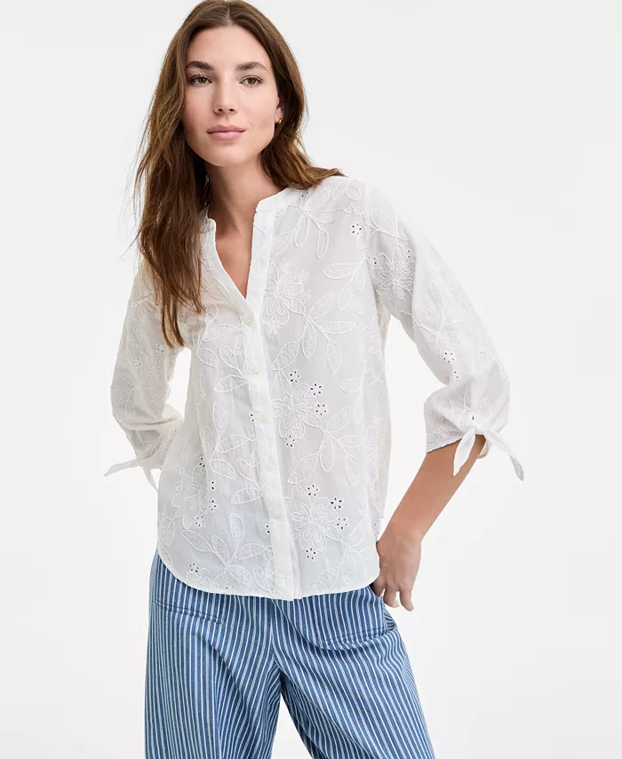 Женская блуза из хлопка с вышивкой и застежкой на пуговицы Y-образного выреза Jones New York, белый
Женская блуза из хлопка с вышивкой и застежкой на пуговицы Y-образного выреза Jones New York, белый