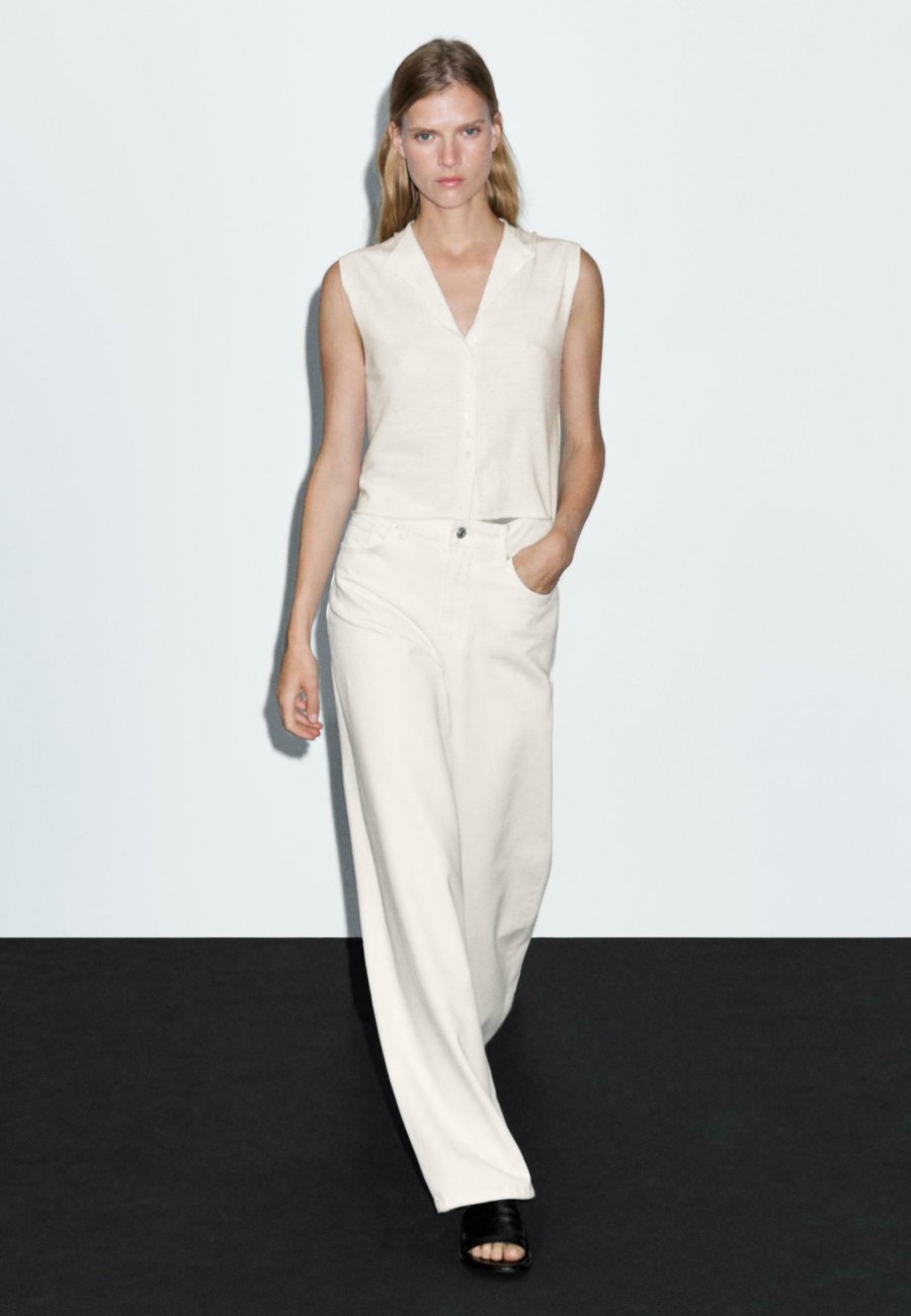 Кардиган Massimo Dutti CROPPED MOCK TURTLENECK, Beige
Кардиган Massimo Dutti CROPPED MOCK TURTLENECK, Beige