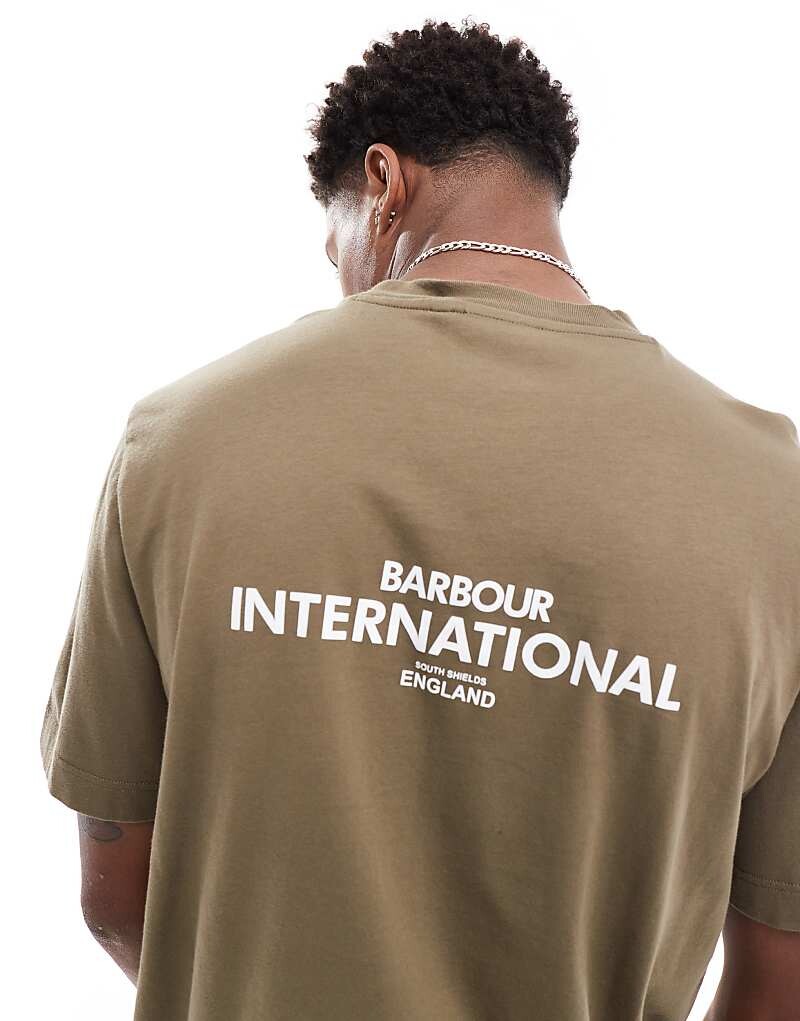Футболка цвета хаки с логотипом Barbour International Simons эксклюзивно для ASOS
Футболка цвета хаки с логотипом Barbour International Simons эксклюзивно для ASOS