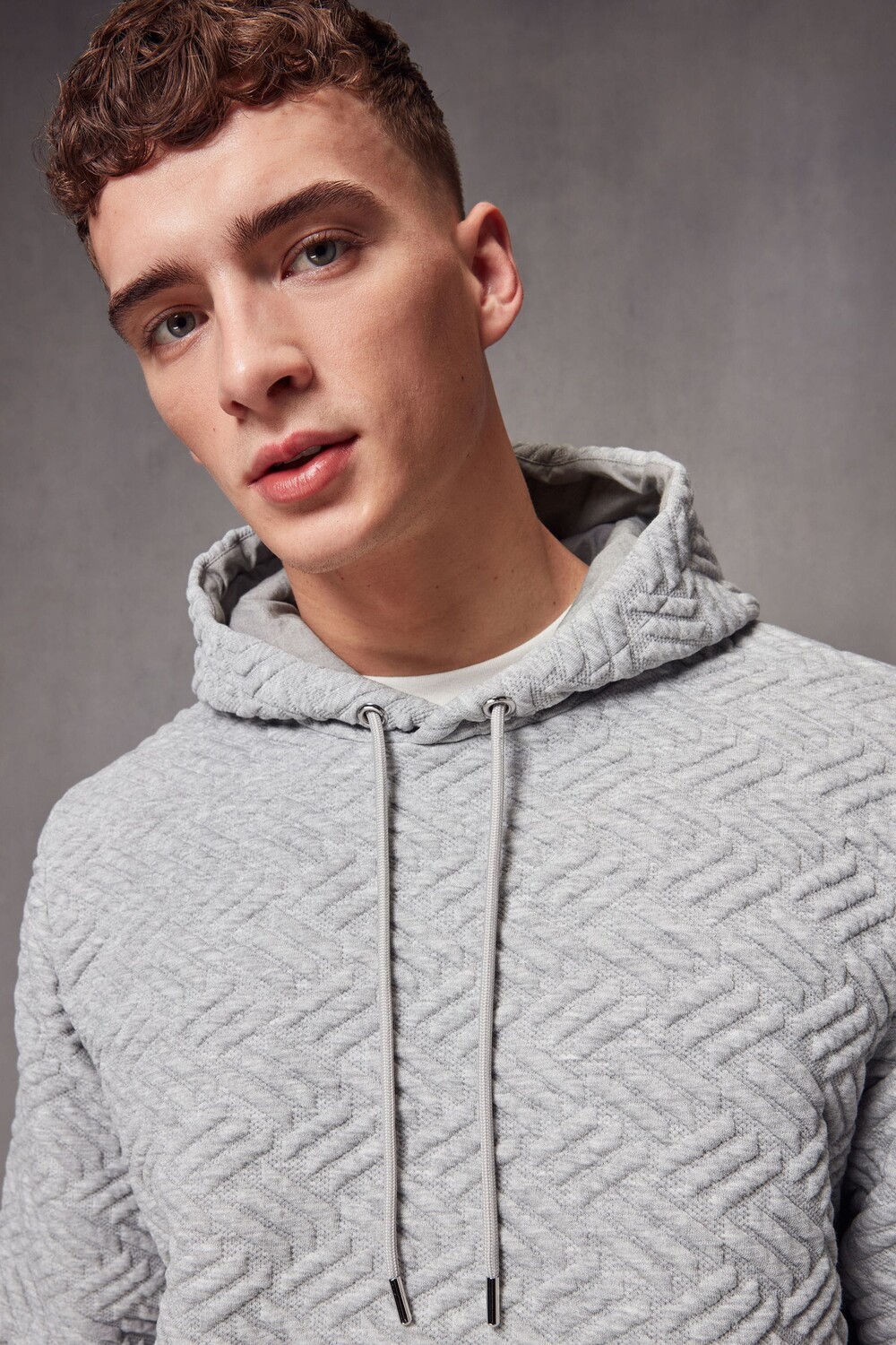 Толстовка с капюшоном из текстурированной ткани премиум класса Next, серый
Толстовка с капюшоном из текстурированной ткани премиум класса Next, серый