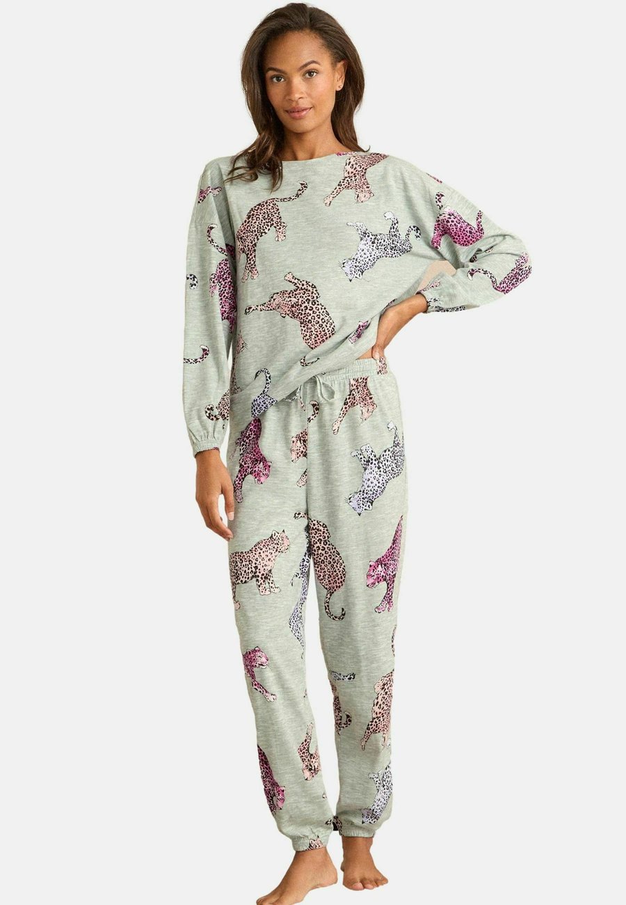 Пижамный комплект Love & Roses SET, Grey
Пижамный комплект Love & Roses SET, Grey