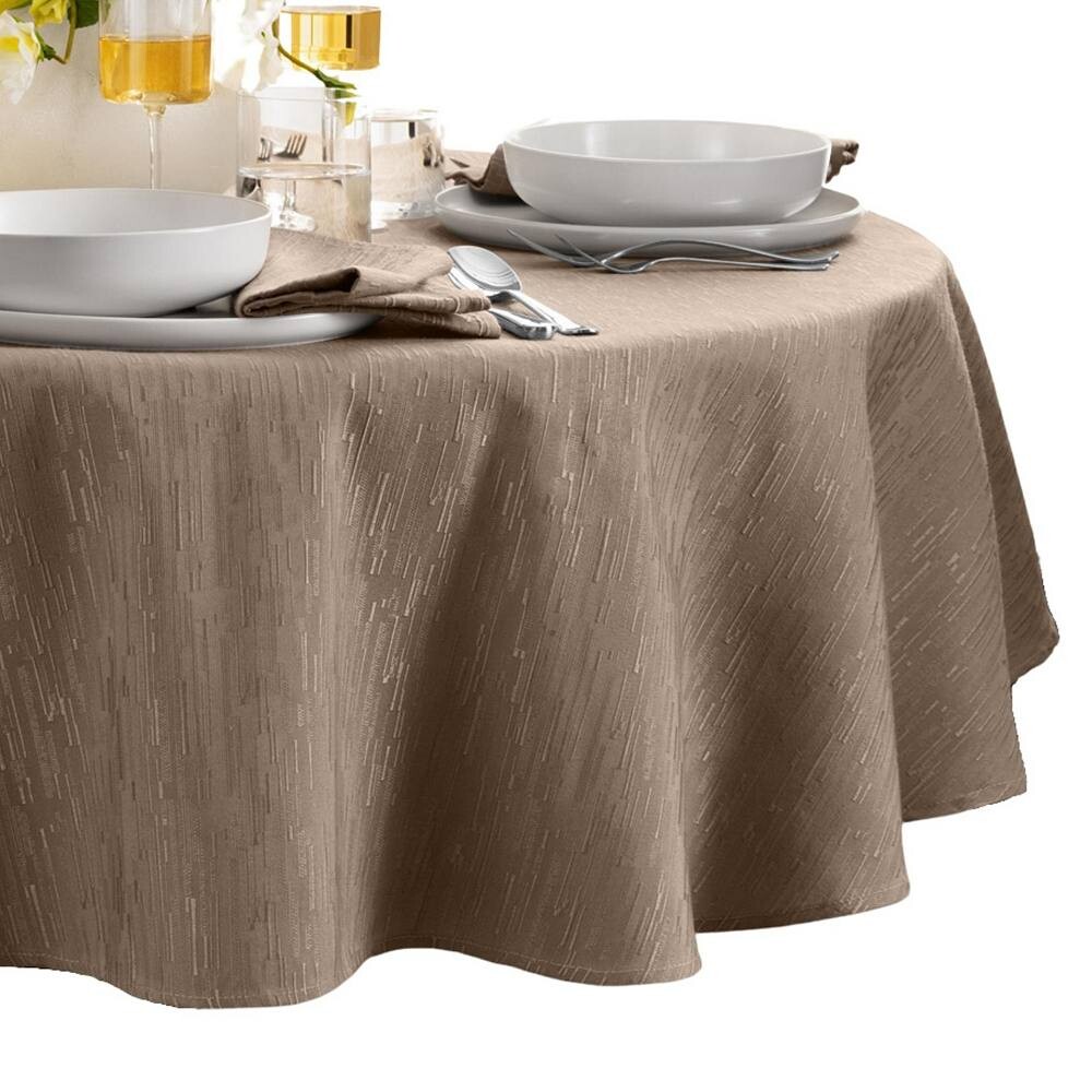 Elrene Home Fashions Континентальная сплошная текстура водостойкая круглая скатерть, цвет Taupe
Elrene Home Fashions Континентальная сплошная текстура водостойкая круглая скатерть, цвет Taupe