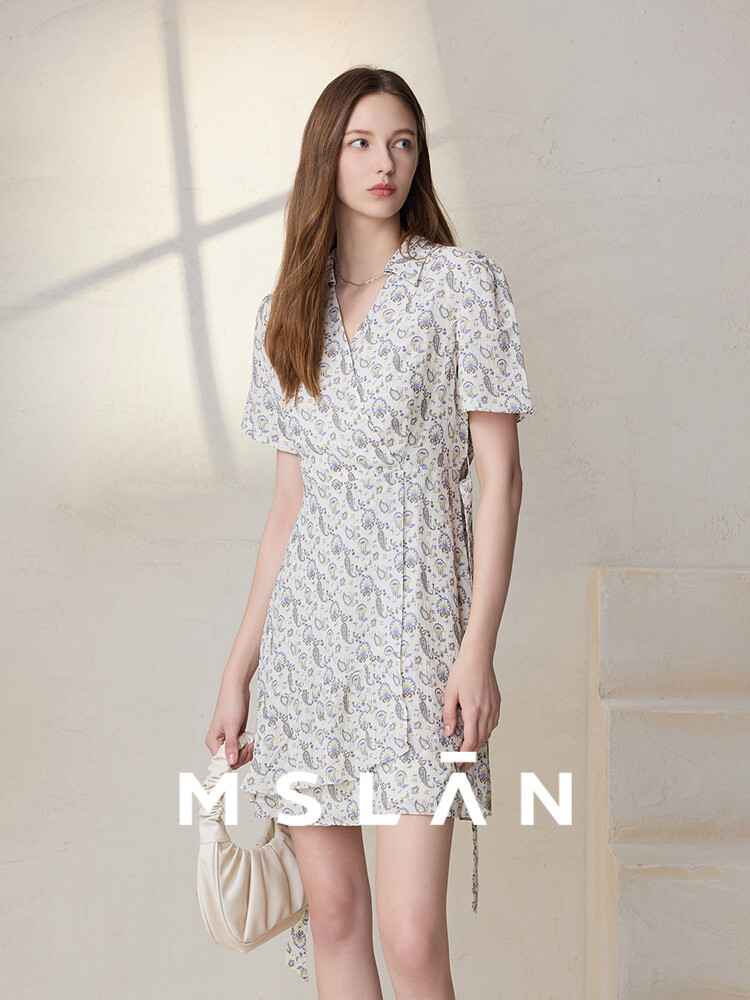 Платье летнее Mslan с V-образным вырезом, песочный
Платье летнее Mslan с V-образным вырезом, песочный