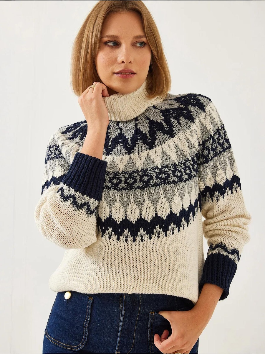 Свитер Bianco Lucci, кремовый
Свитер Bianco Lucci, кремовый