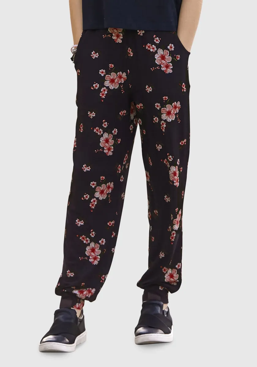 KIDSWORLD шаровары "цветы по всей длине" с цветочным узором, цвет Schwarz-Geblümt-Bedruckt 
KIDSWORLD шаровары "цветы по всей длине" с цветочным узором, цвет Schwarz-Geblümt-Bedruckt