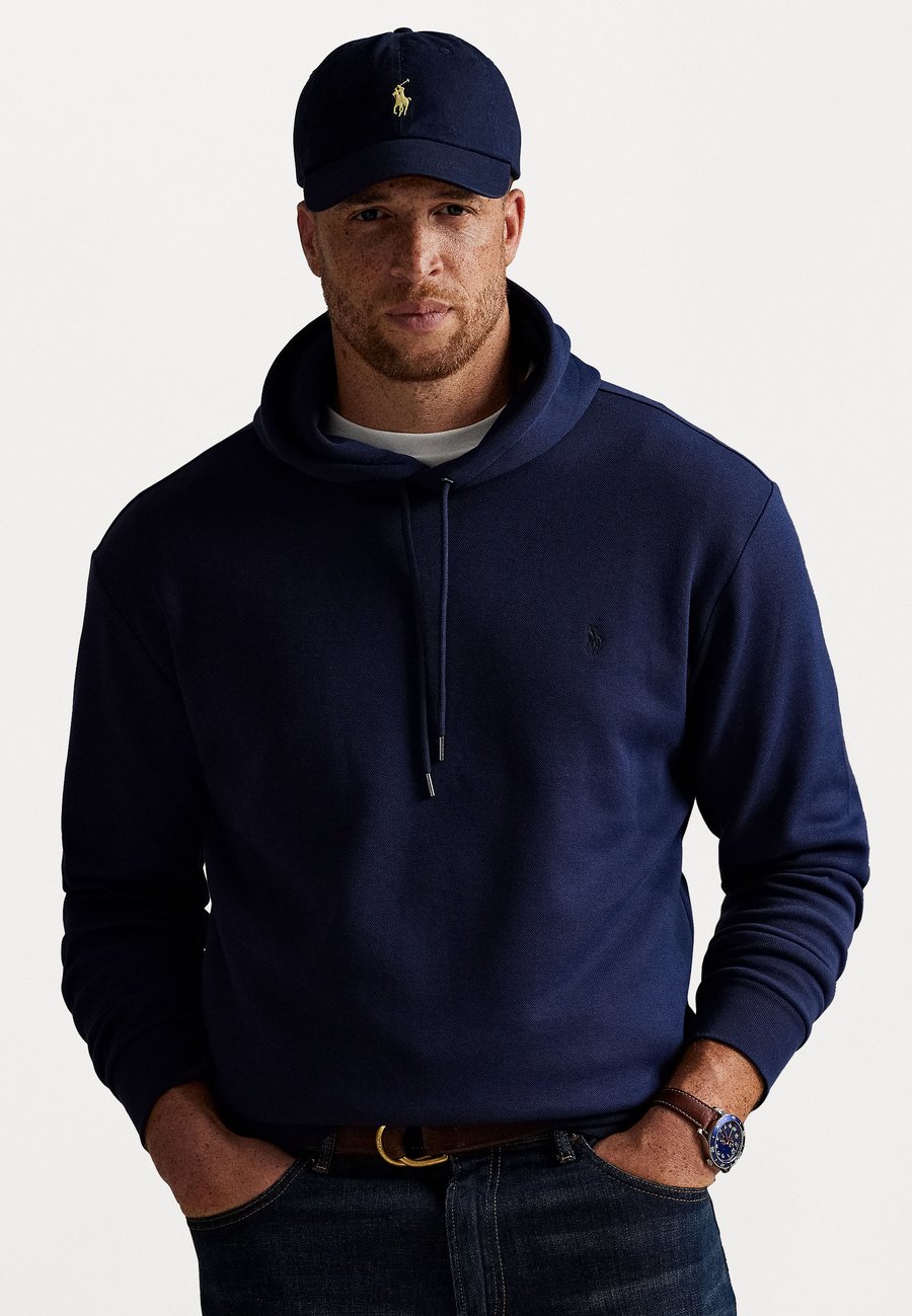 Худи Polo Ralph Lauren Big & Tall DOUBLE-KNIT HOODIE, Cruise Navy/Black
Худи Polo Ralph Lauren Big & Tall DOUBLE-KNIT HOODIE, Cruise Navy/Black