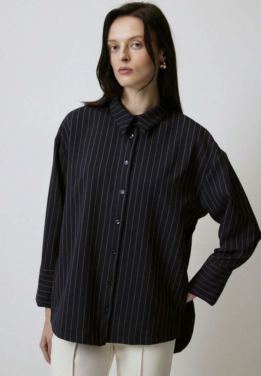Блуза Touché Privé OVERSIZE, Blue/Blue
Блуза Touché Privé OVERSIZE, Blue/Blue