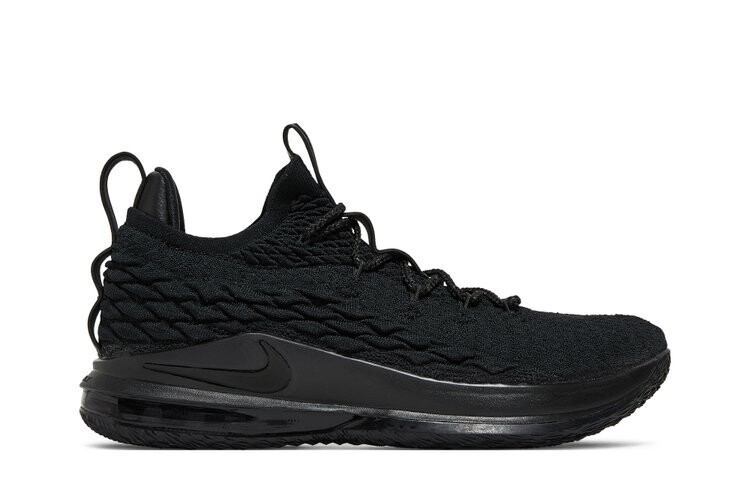 Кроссовки Nike LeBron 15 Low 'Triple Black', черный
Кроссовки Nike LeBron 15 Low 'Triple Black', черный