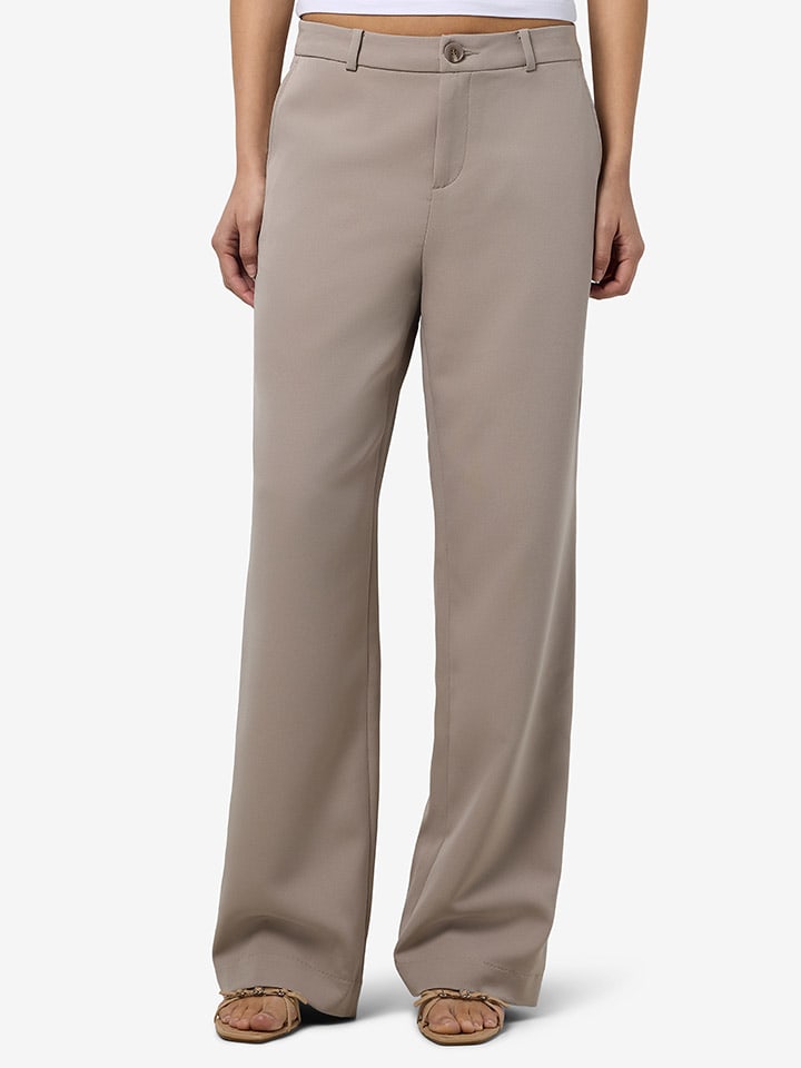 Брюки серо-коричневого цвета Noisy may
Брюки серо-коричневого цвета Noisy may