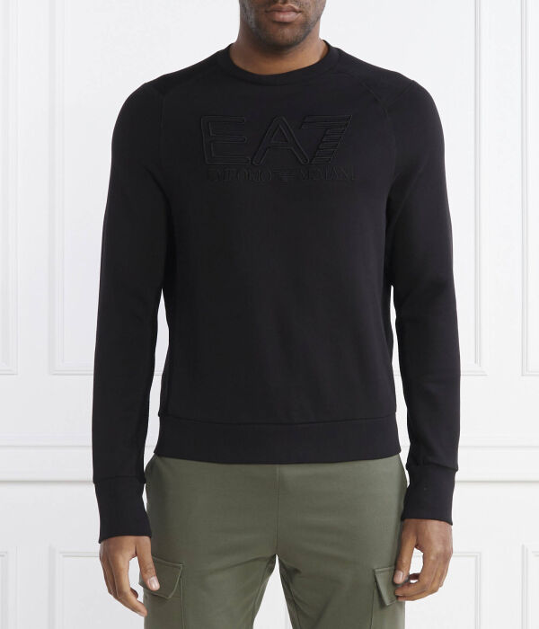 Свитшот мужской Ea7 с вышитым логотипом, черный 
Свитшот мужской Ea7 с вышитым логотипом, черный