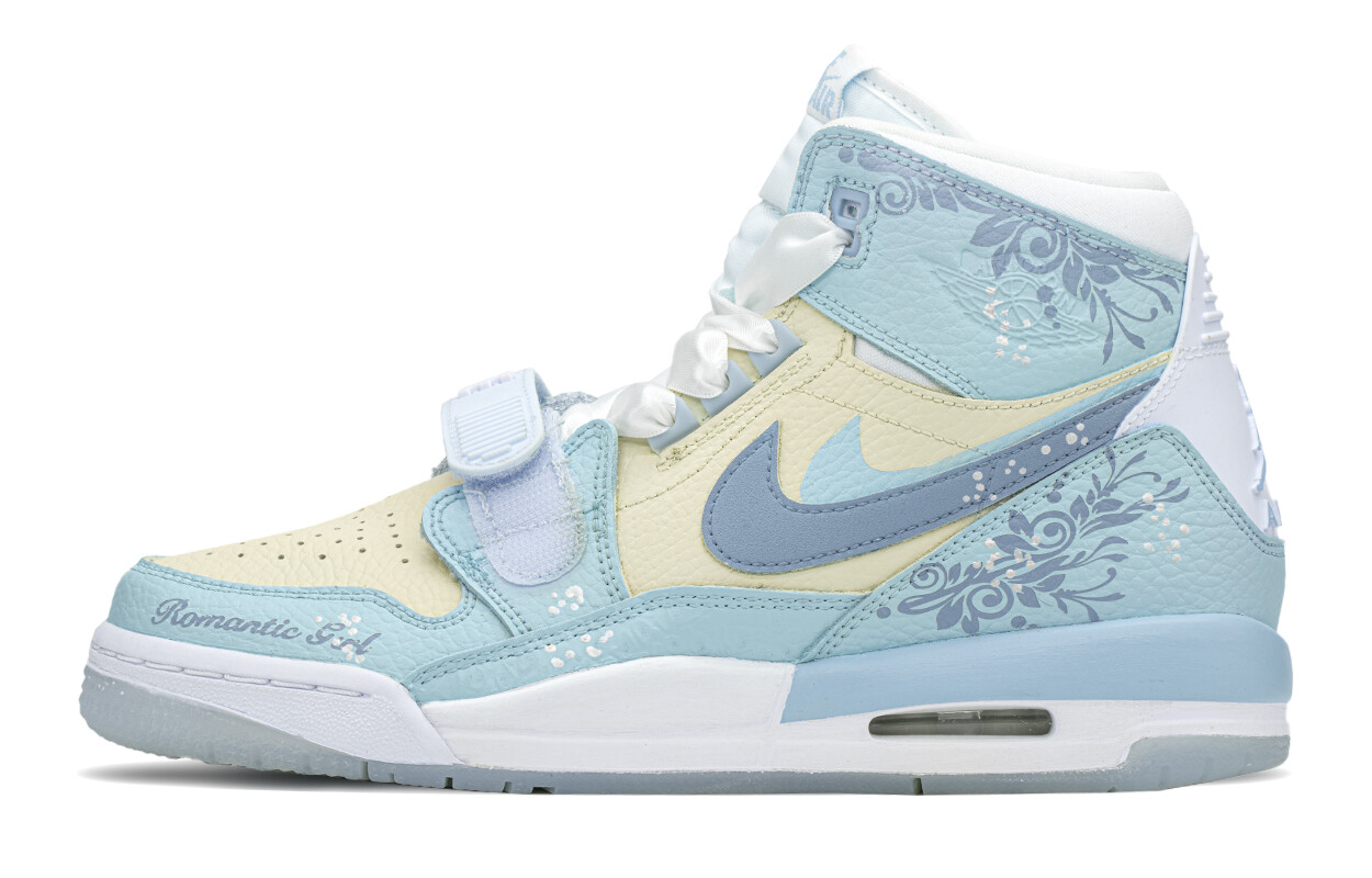 Кроссовки Jordan Legacy 312 Vintage Basketball Shoes Women's Mid-top White/blue, синий/белый
Кроссовки Jordan Legacy 312 Vintage Basketball Shoes Women's Mid-top White/blue, синий/белый