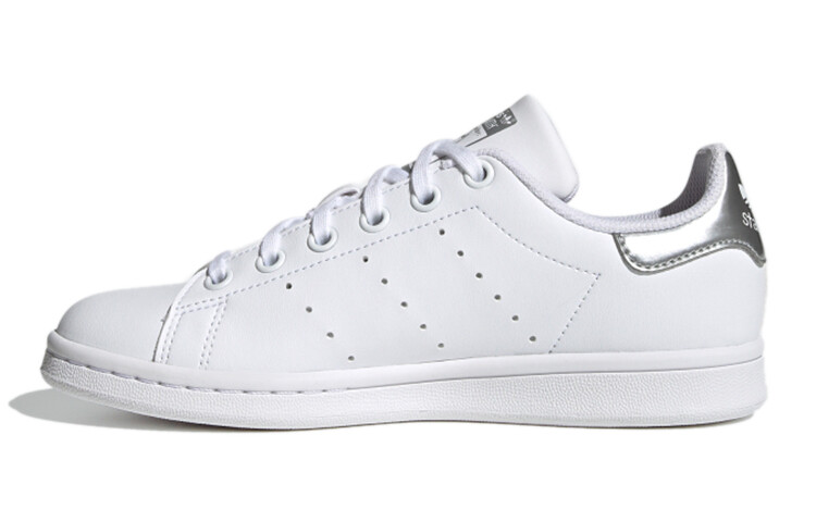 Adidas originals StanSmith Kids Обувь для скейтбординга для детей
Adidas originals StanSmith Kids Обувь для скейтбординга для детей