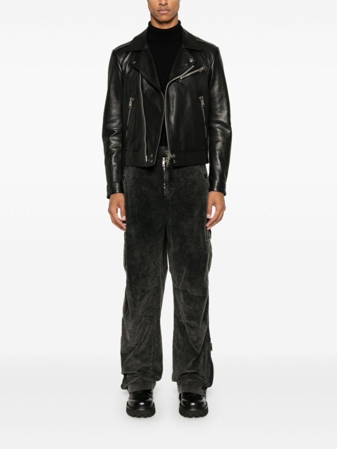 Dolce & Gabbana брюки карго с нашивкой-логотипом, серый
Dolce & Gabbana брюки карго с нашивкой-логотипом, серый