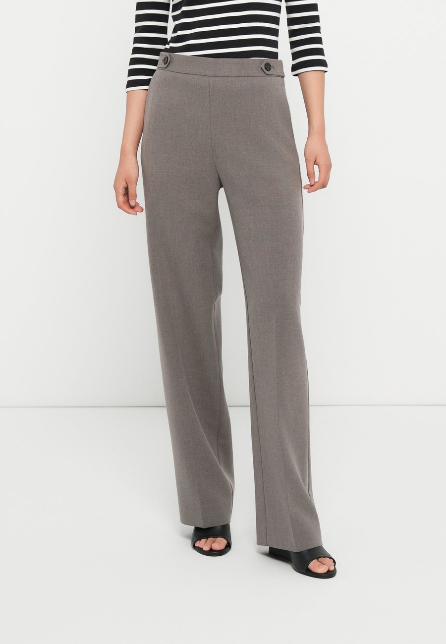Брюки Tommy Hilfiger PUNTO STRAIGHT PANT, Heather Taupe/Camel
Брюки Tommy Hilfiger PUNTO STRAIGHT PANT, Heather Taupe/Camel