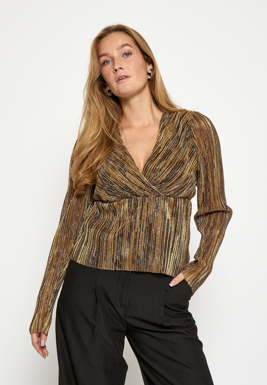 Блуза PEPPERCORN Blouse, Gold Metallic/Gold-Coloured
Блуза PEPPERCORN Blouse, Gold Metallic/Gold-Coloured
