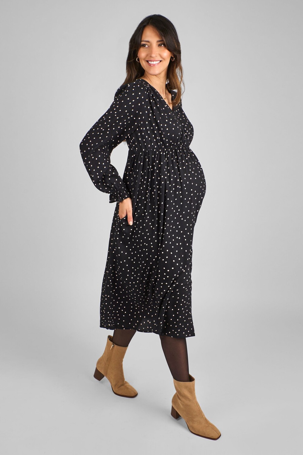 Платье миди для беременных с V образным вырезом Jojo Maman Bébé, черный
Платье миди для беременных с V образным вырезом Jojo Maman Bébé, черный