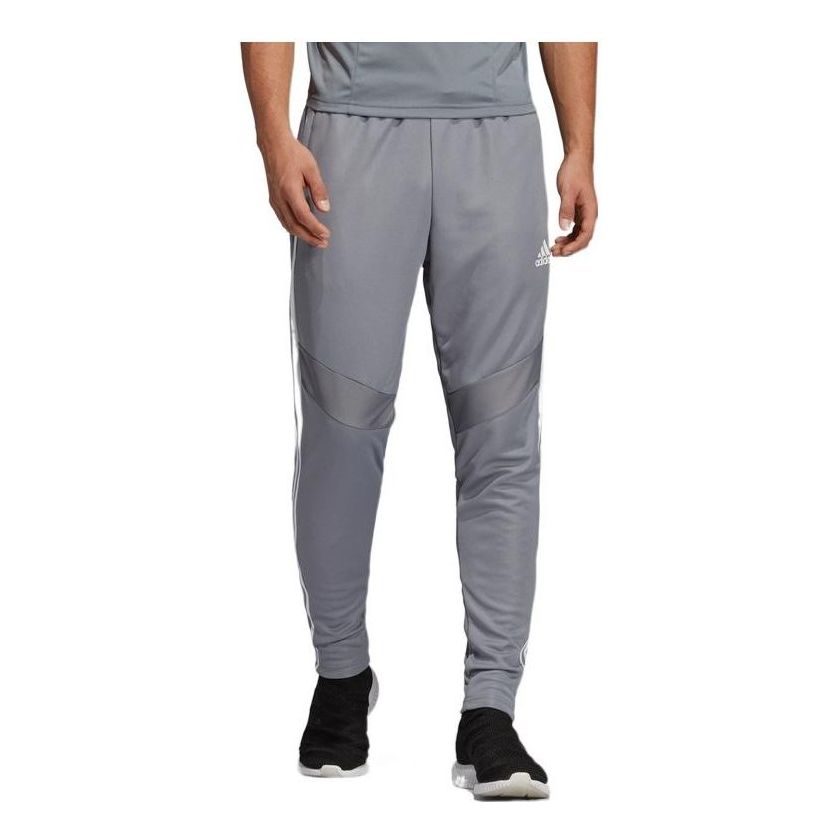 Спортивные брюки adidas Logo DT5175
Спортивные брюки adidas Logo DT5175