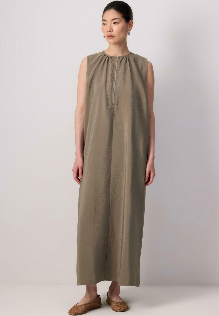 Платье Touché Privé ZIPPERED CUPRA , Khaki
Платье Touché Privé ZIPPERED CUPRA , Khaki