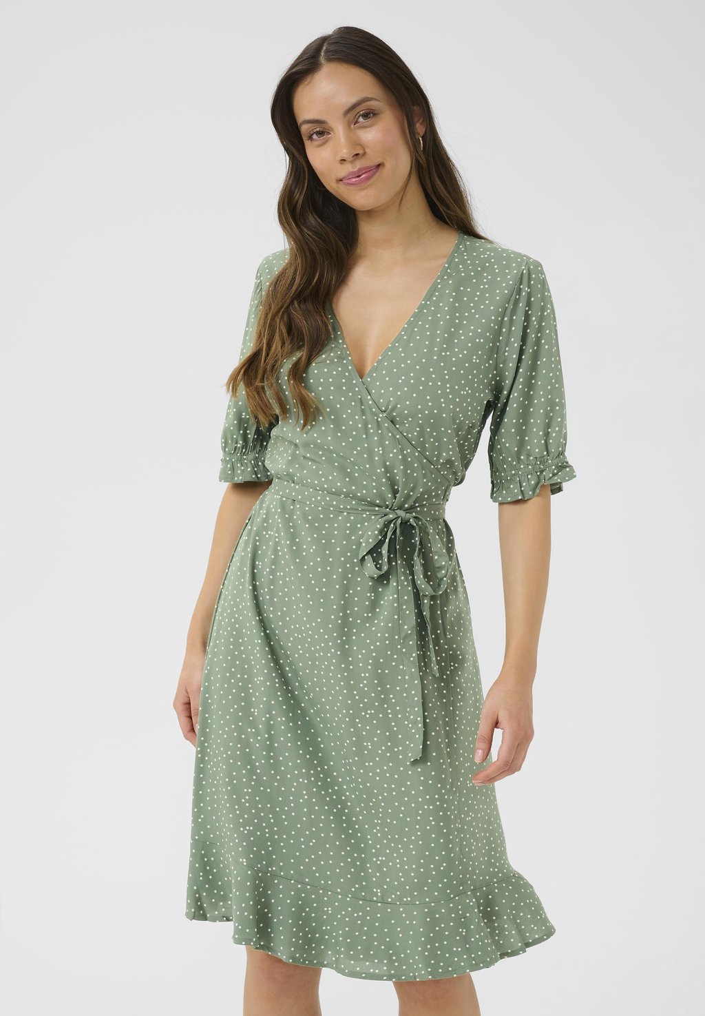 Повседневное платье CRTIAH Cream, светло-зеленый
Повседневное платье CRTIAH Cream, светло-зеленый