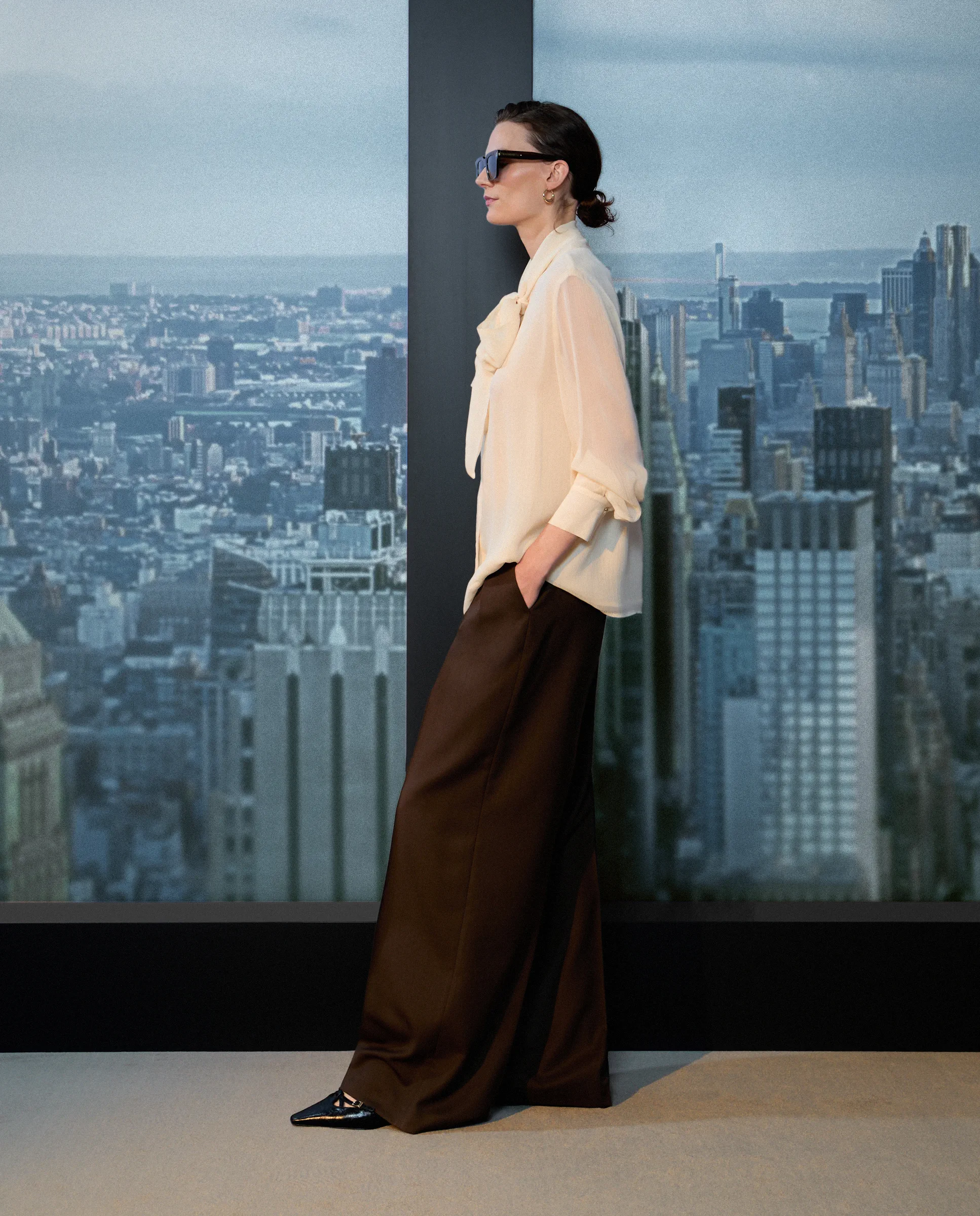 Женская блузка с завязками Woman Limited El Corte Inglés, песочный
Женская блузка с завязками Woman Limited El Corte Inglés, песочный