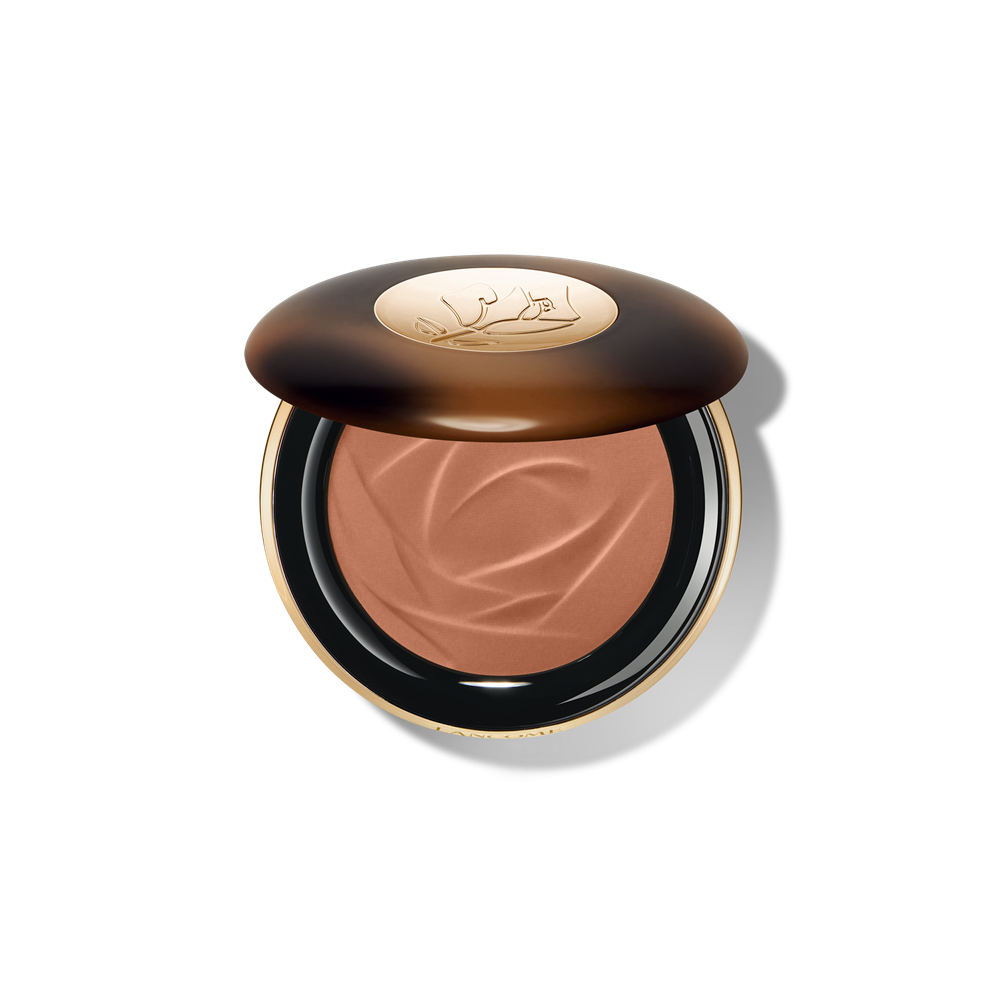 Матовая бронзирующая пудра teint idole ultra wear c e skin transforming bronzer Lancôme, цвет nr. 05 tan, вес 10 гр.
Матовая бронзирующая пудра teint idole ultra wear c e skin transforming bronzer Lancôme, цвет nr. 05 tan, вес 10 гр.