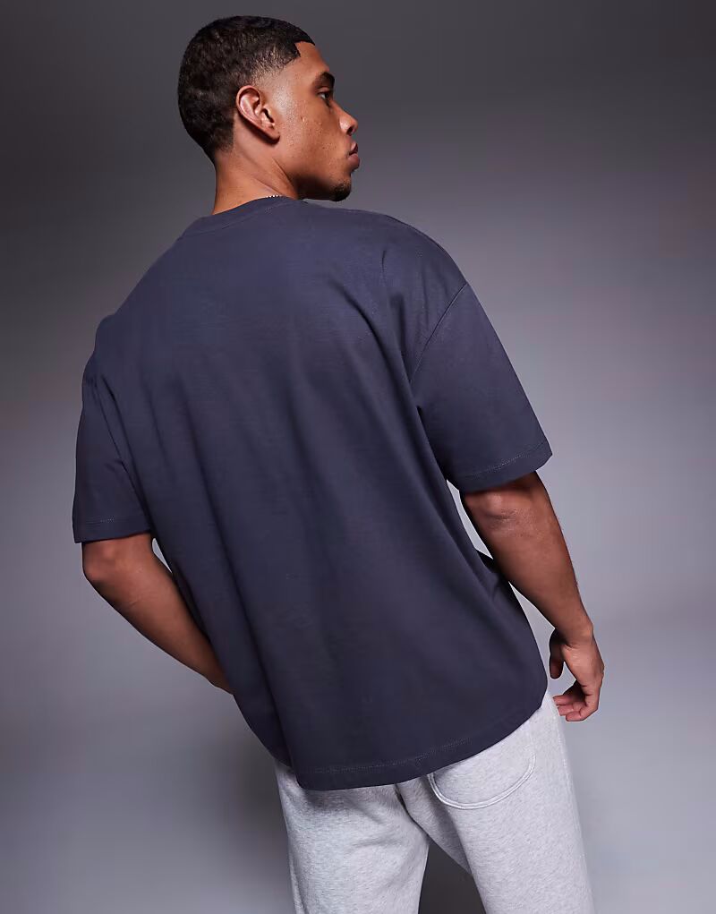 Футболка свободного кроя ASOS DESIGN со спортивной графикой в угольном цвете
Футболка свободного кроя ASOS DESIGN со спортивной графикой в угольном цвете