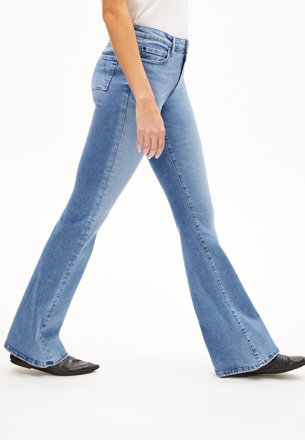 Расклешенные джинсы ARMEDANGELS, синий деним
Расклешенные джинсы ARMEDANGELS, синий деним