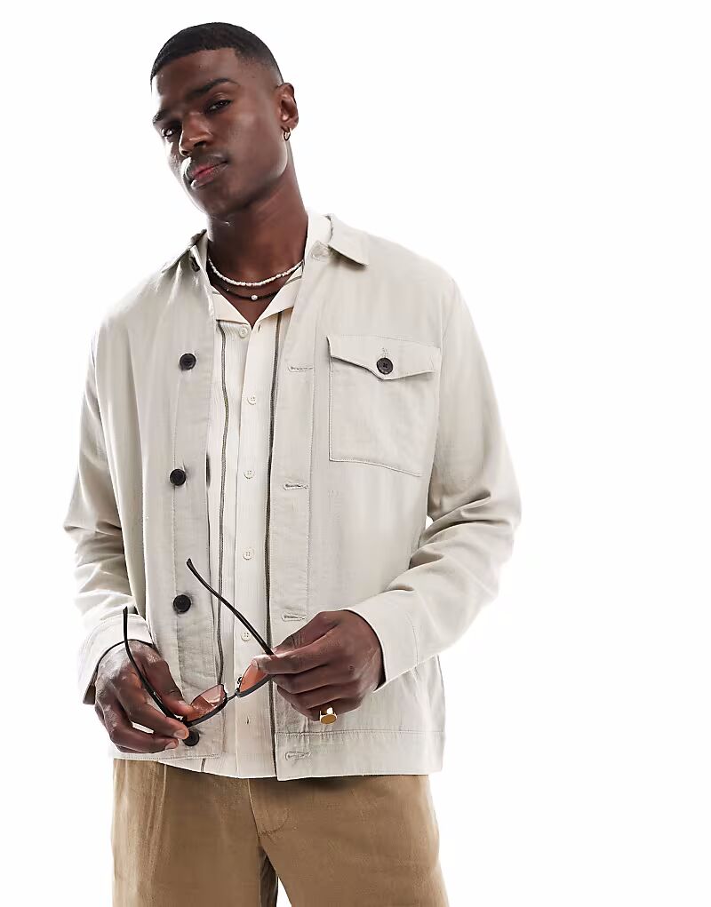 Куртка на пуговицах из потертого льна с высоким содержанием льна в каменном цвете Threadbare
Куртка на пуговицах из потертого льна с высоким содержанием льна в каменном цвете Threadbare