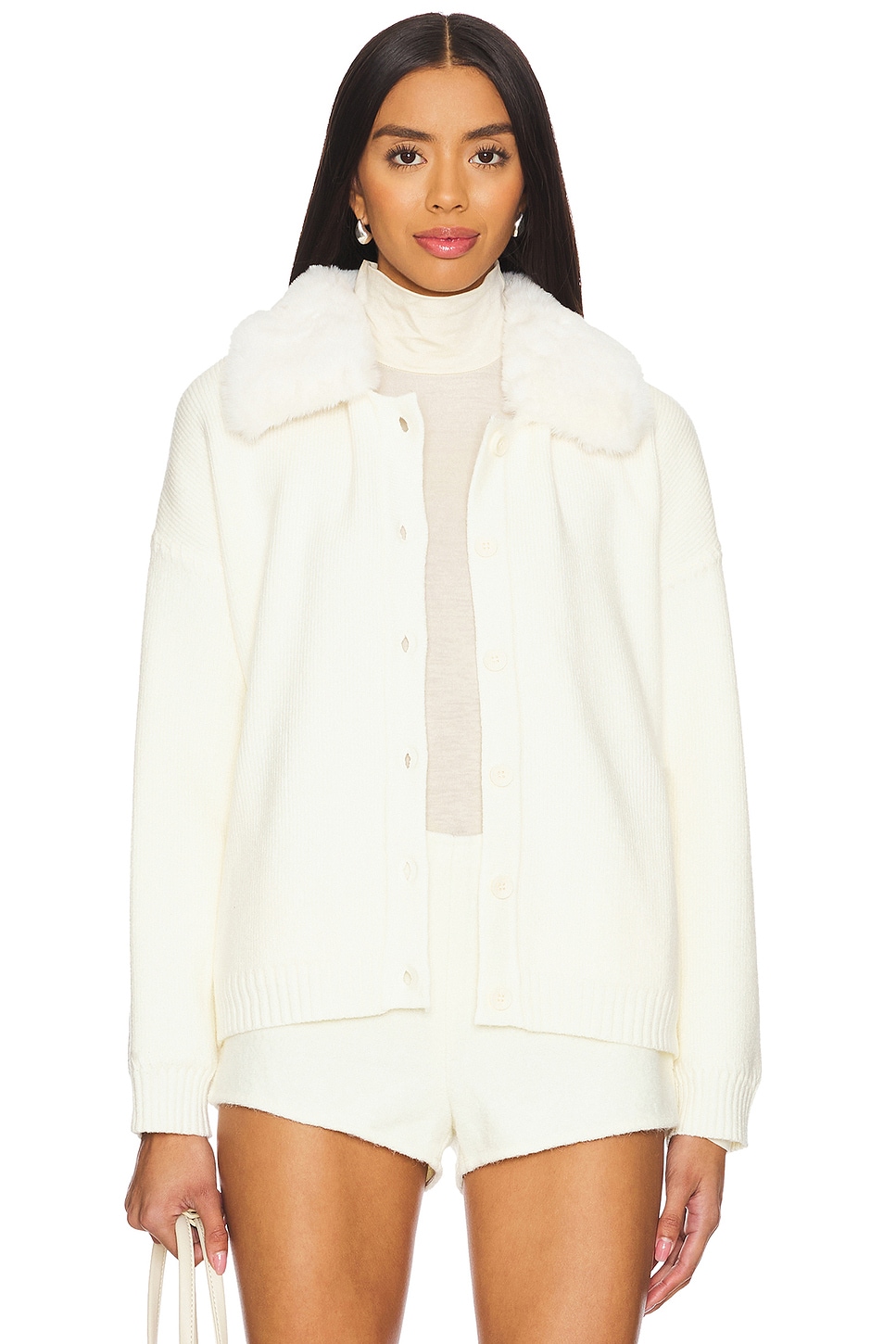 Кардиган оверсайз nola с воротником из искусственного меха Central Park West, белый
Кардиган оверсайз nola с воротником из искусственного меха Central Park West, белый