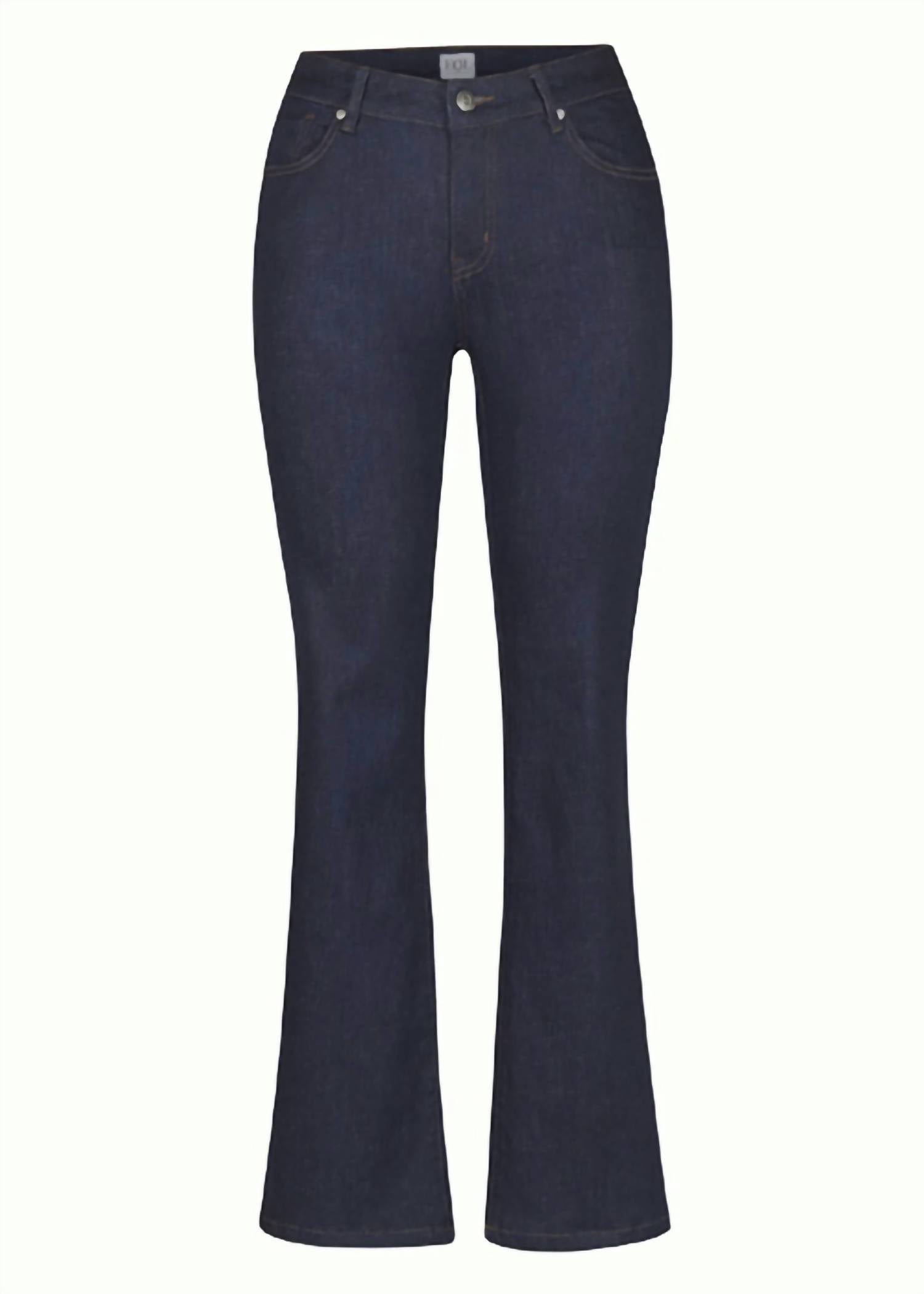 Джинсы In Motion с расклешенными штанинами в темно-синей стирке EQL
Джинсы In Motion с расклешенными штанинами в темно-синей стирке EQL