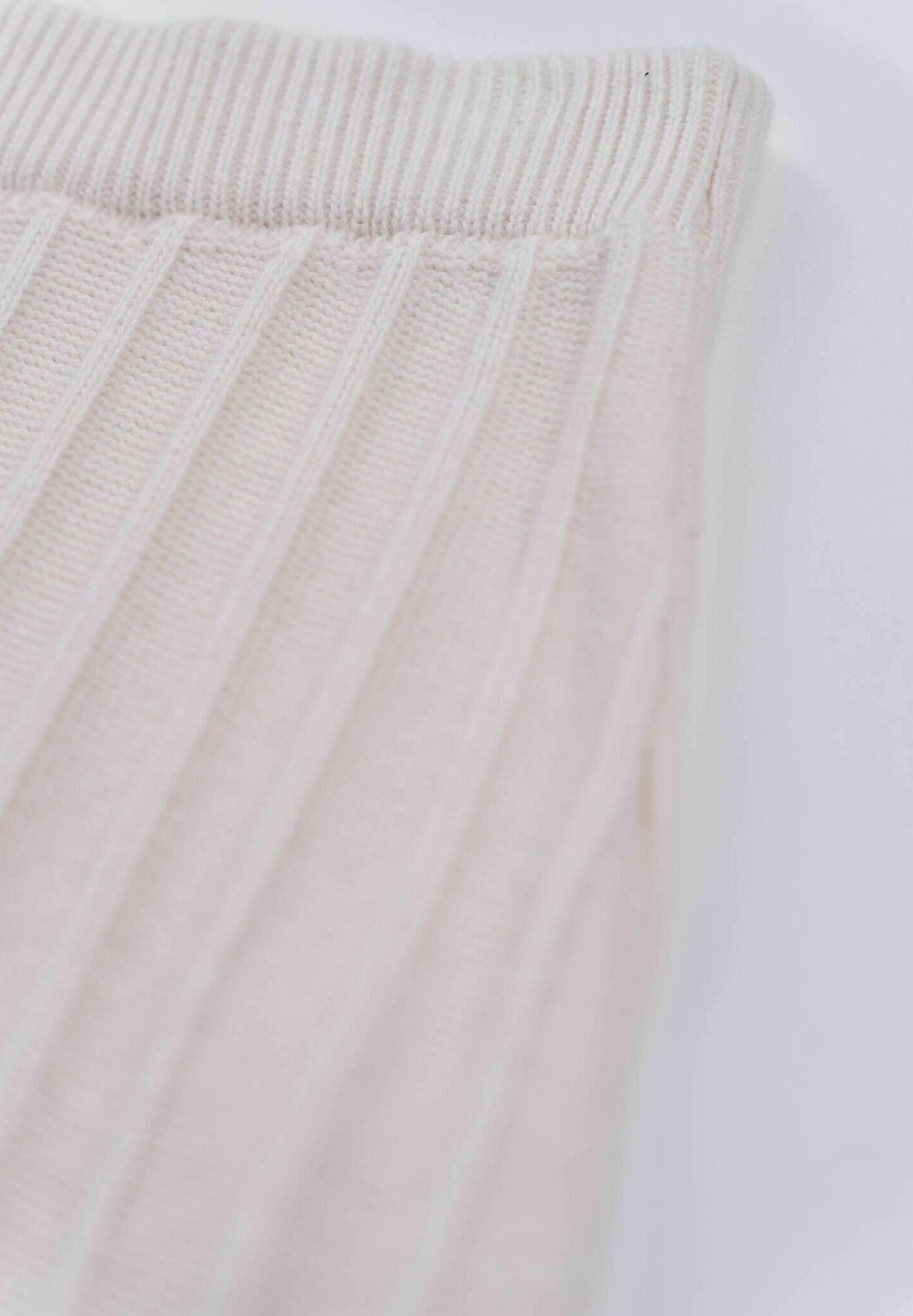 Юбка А-силуэта CASHMERE bugatti, молочный
Юбка А-силуэта CASHMERE bugatti, молочный