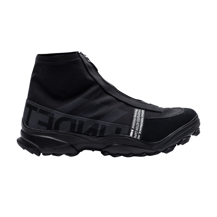 Кроссовки Undefeated x GSG9 'Black', черный
Кроссовки Undefeated x GSG9 'Black', черный