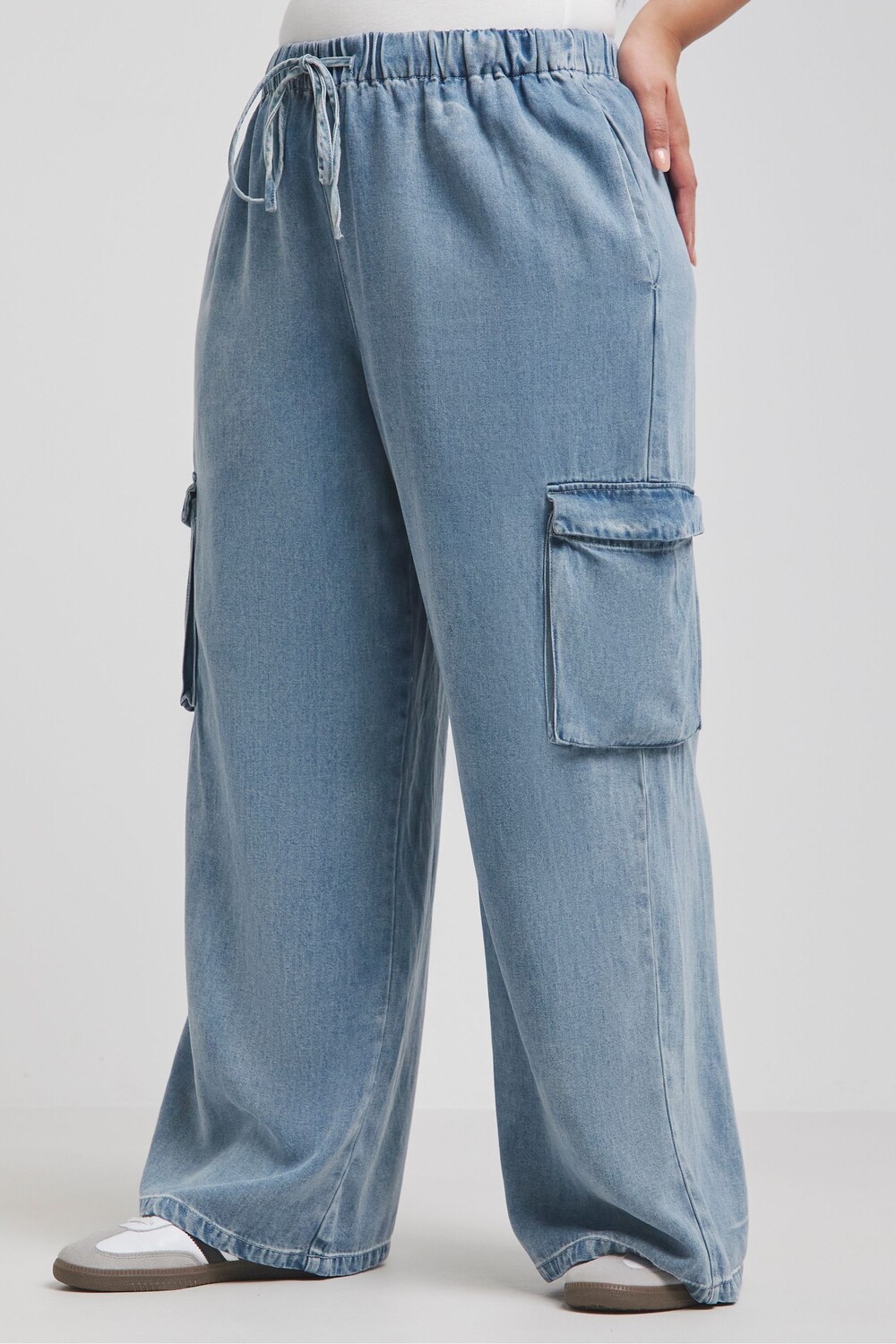 Надевайте удобные широкие джинсы Tencel Simply Be, синий
Надевайте удобные широкие джинсы Tencel Simply Be, синий