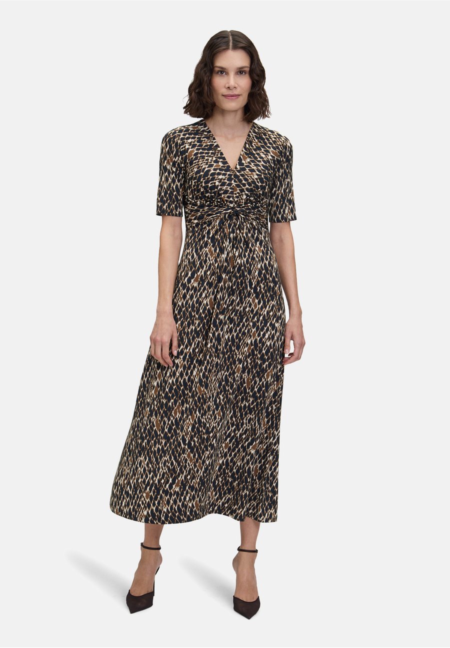 Платье Betty Barclay MIT RAFFUNG, Dark Blue Brown/Brown
Платье Betty Barclay MIT RAFFUNG, Dark Blue Brown/Brown