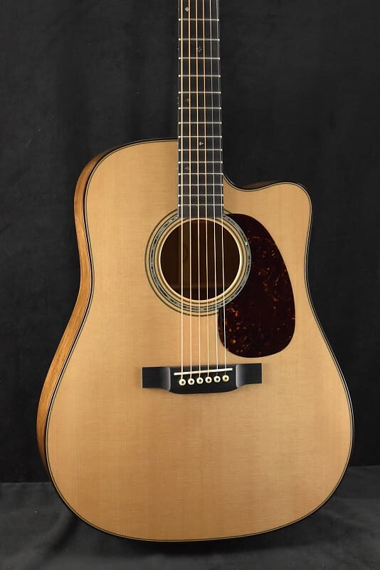 Акустическая гитара Martin Custom Shop Dreadnought Cutaway Sitka Spruce/Flamed Koa Natural
Акустическая гитара Martin Custom Shop Dreadnought Cutaway Sitka Spruce/Flamed Koa Natural