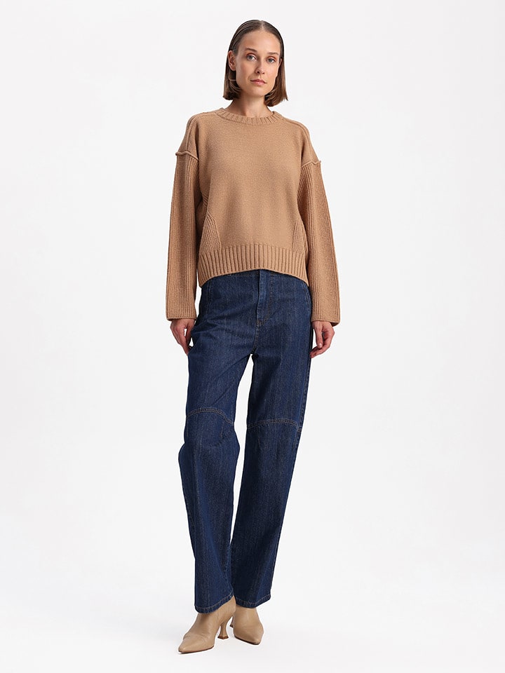 Пуловер BGN, светло-коричневый
Пуловер BGN, светло-коричневый