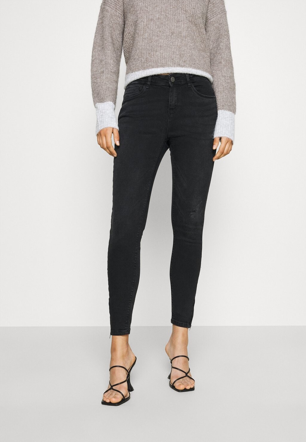 Джинсы Skinny Fit Noisy May
Джинсы Skinny Fit Noisy May