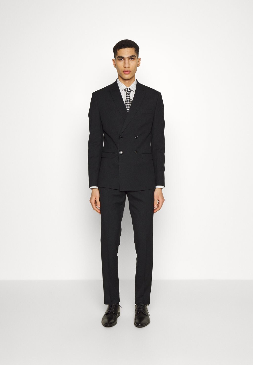 Костюм TEXTURE SUIT Isaac Dewhirst, цвет black
Костюм TEXTURE SUIT Isaac Dewhirst, цвет black