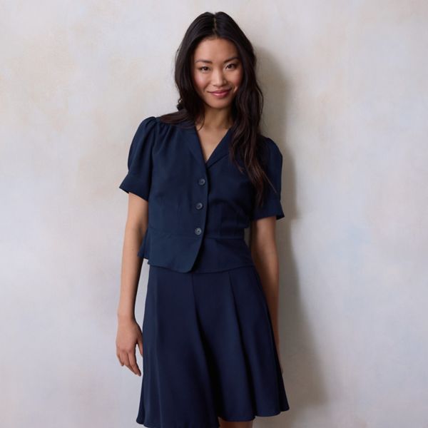 Женская блузка с баской Lc Lauren Conrad, цвет seattle navy
Женская блузка с баской Lc Lauren Conrad, цвет seattle navy