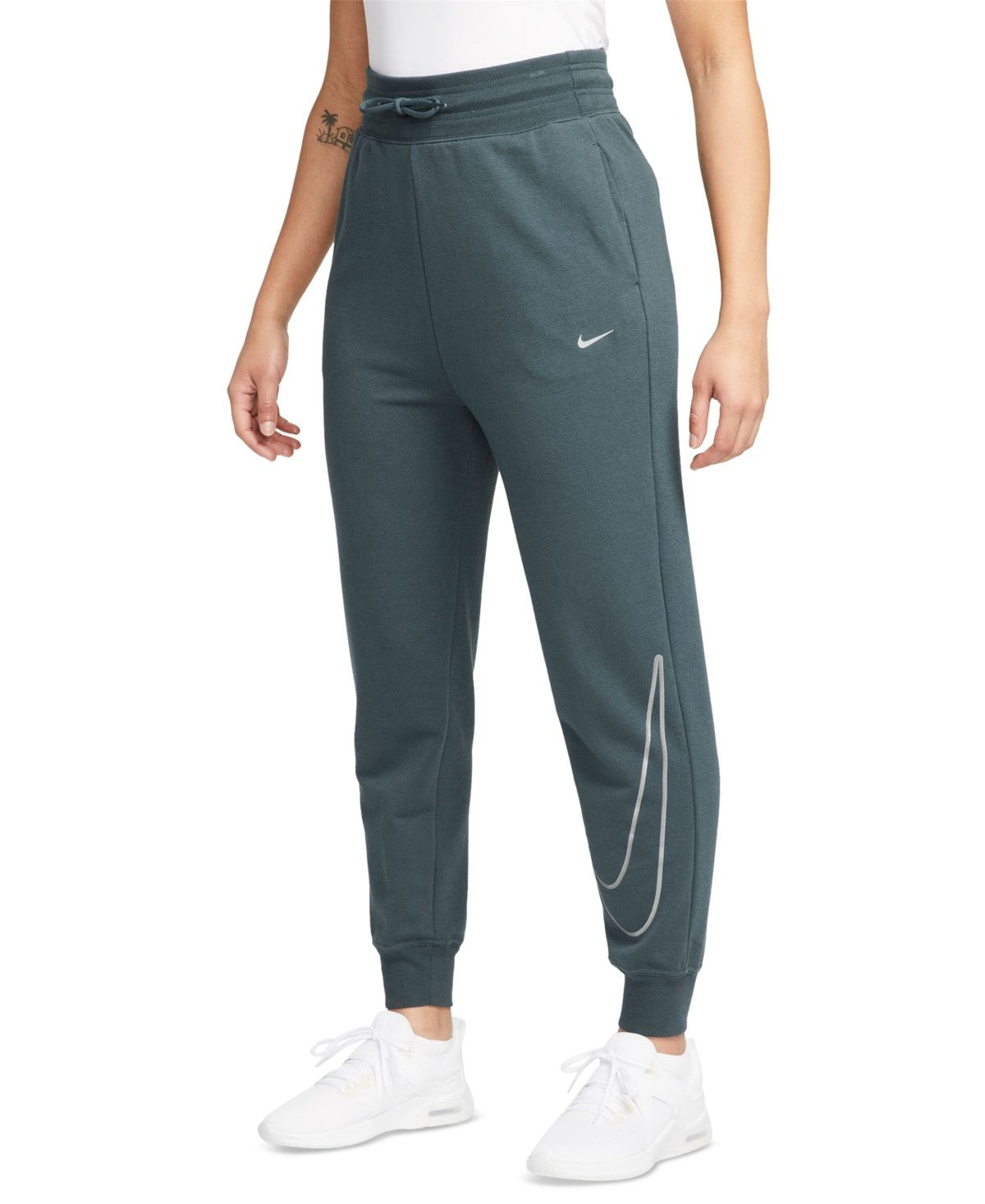 Женские джоггеры Nike Dri-Fit One Pants Deep Jungle с завязками на талии FTS518 Nike, Multi
Женские джоггеры Nike Dri-Fit One Pants Deep Jungle с завязками на талии FTS518 Nike, Multi