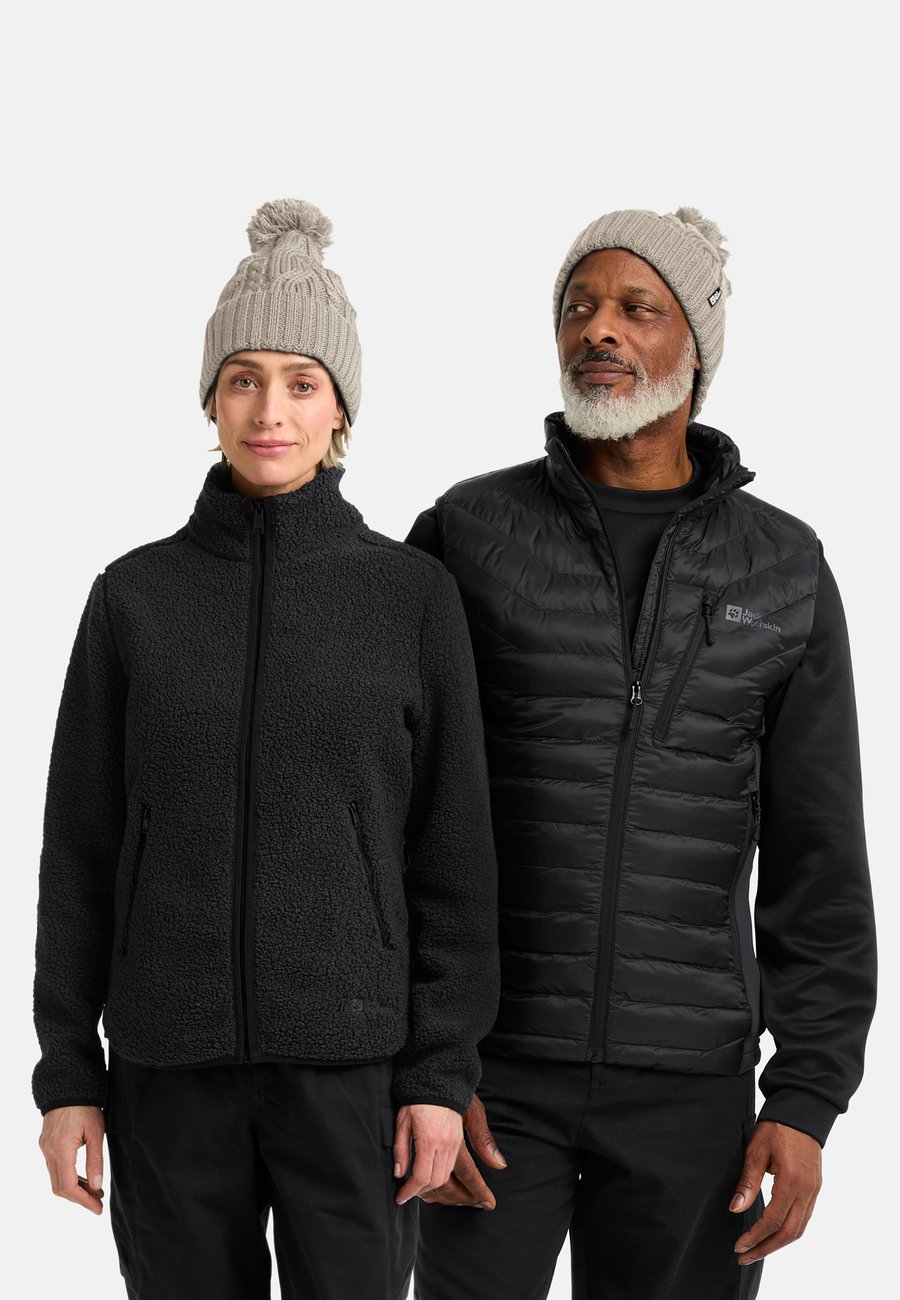 Шапка Jack Wolfskin POM, Pale Sand/Beige
Шапка Jack Wolfskin POM, Pale Sand/Beige