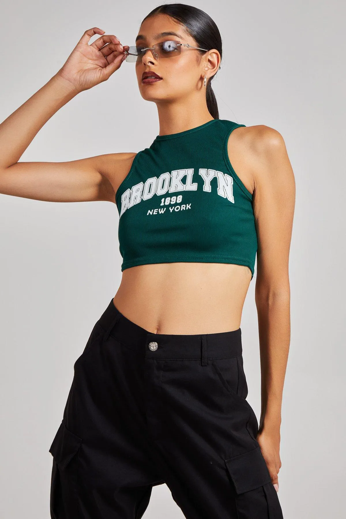 Укороченный топ в рубчик с принтом Pink Vanilla, зеленый
Укороченный топ в рубчик с принтом Pink Vanilla, зеленый